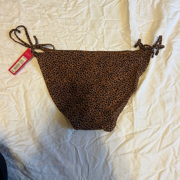 Leopard Print Bikini Set, new with tags - Picture 8 of 8